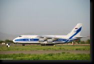 Antonov AN-124 Russia-Douchanbe-03avr2008-DSC_0003.jpg